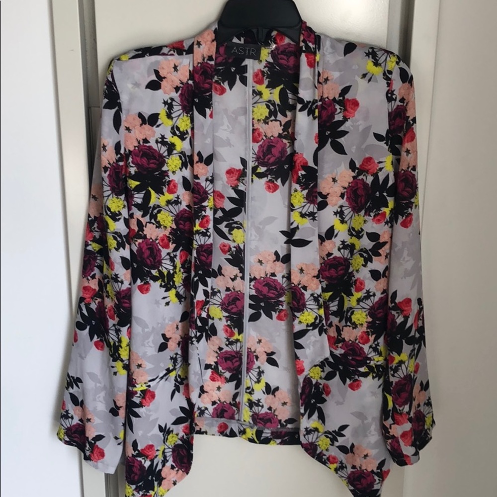 ASTR flower print blazer